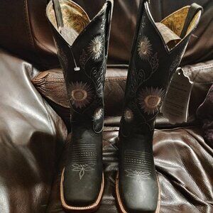 JR Roberts 2010 Cowboy Boots with flower embroidery-women's size 8.5 (39)